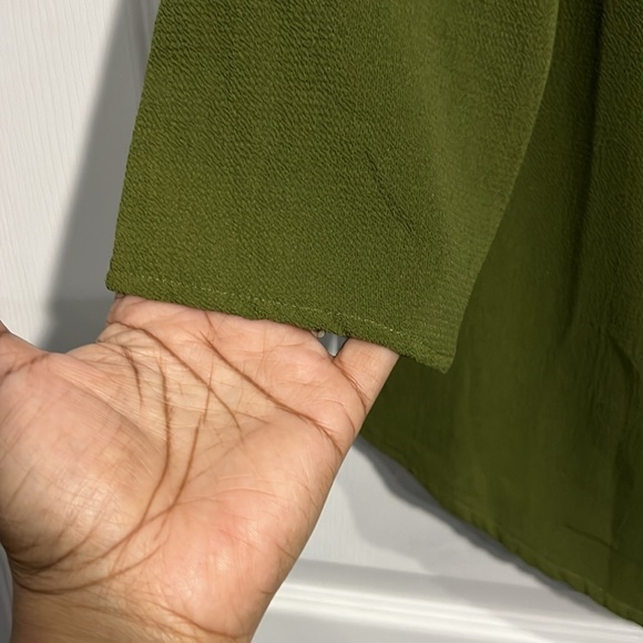 New Direction Blouse With Pleated Accent - Size Large - Green. NWT - Picture 5 of 8